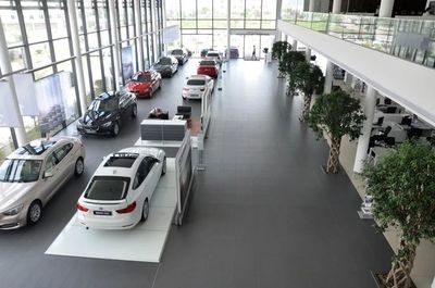 特斯拉回歸傳統(tǒng)汽車商圈,4S店模式真的會被取代嗎?